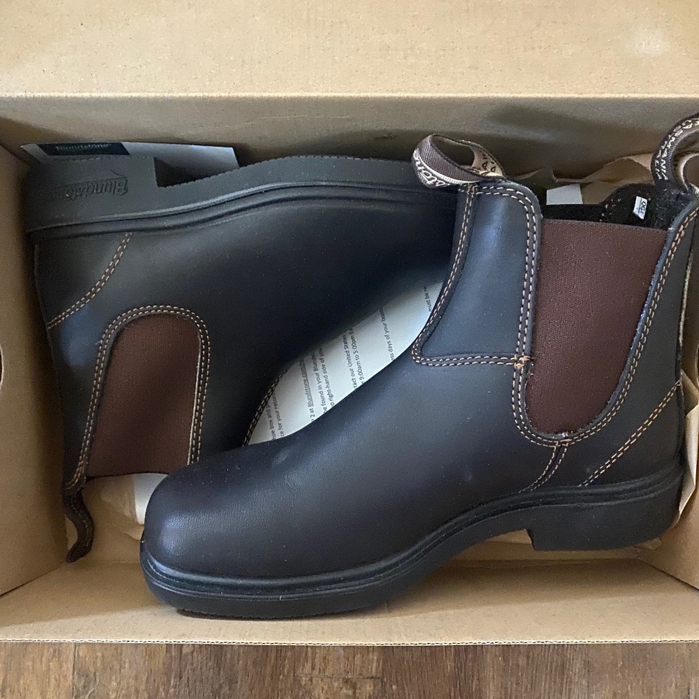 Blundstone 062 Women’s Dress Boot - Stout Brown 7.5W US